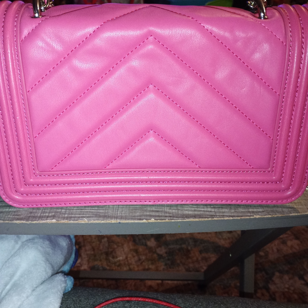 Badgley Mischka Pink Quilted Chain Shoulder Bag - Picture 5 of 6